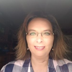Meet your Posher, Angie
